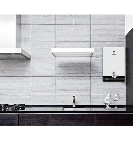 Водонагреватель Electrolux NPX 8 Flow Active 2.0, 2-е